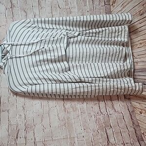 Bhome lightweight hoodie xl new with tags